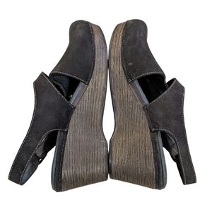 Dansko black nubuck/suede strappy cutout clogs sandals with buckles comfort